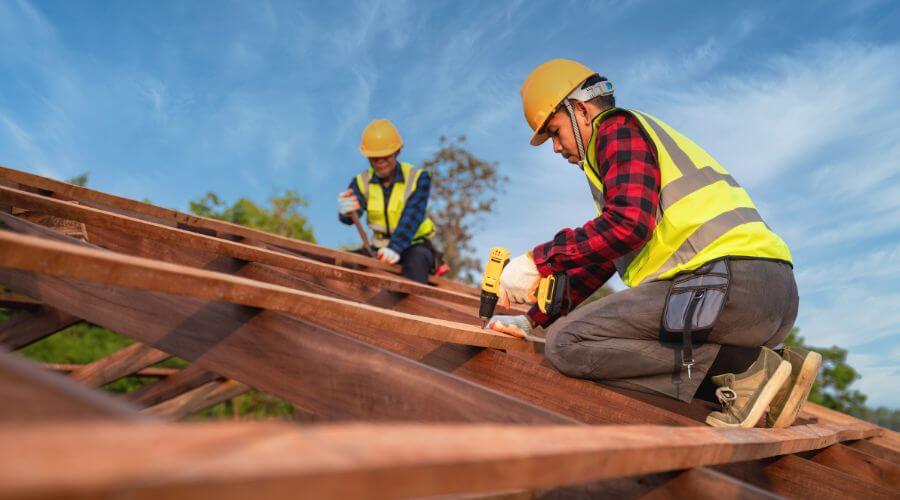 Professional Flat Roofing Installation services in Smithville, IN